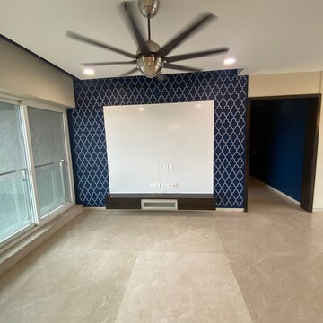 Room in 3 BHK Apartment at Park Grandeur, Dasar – for Rent
