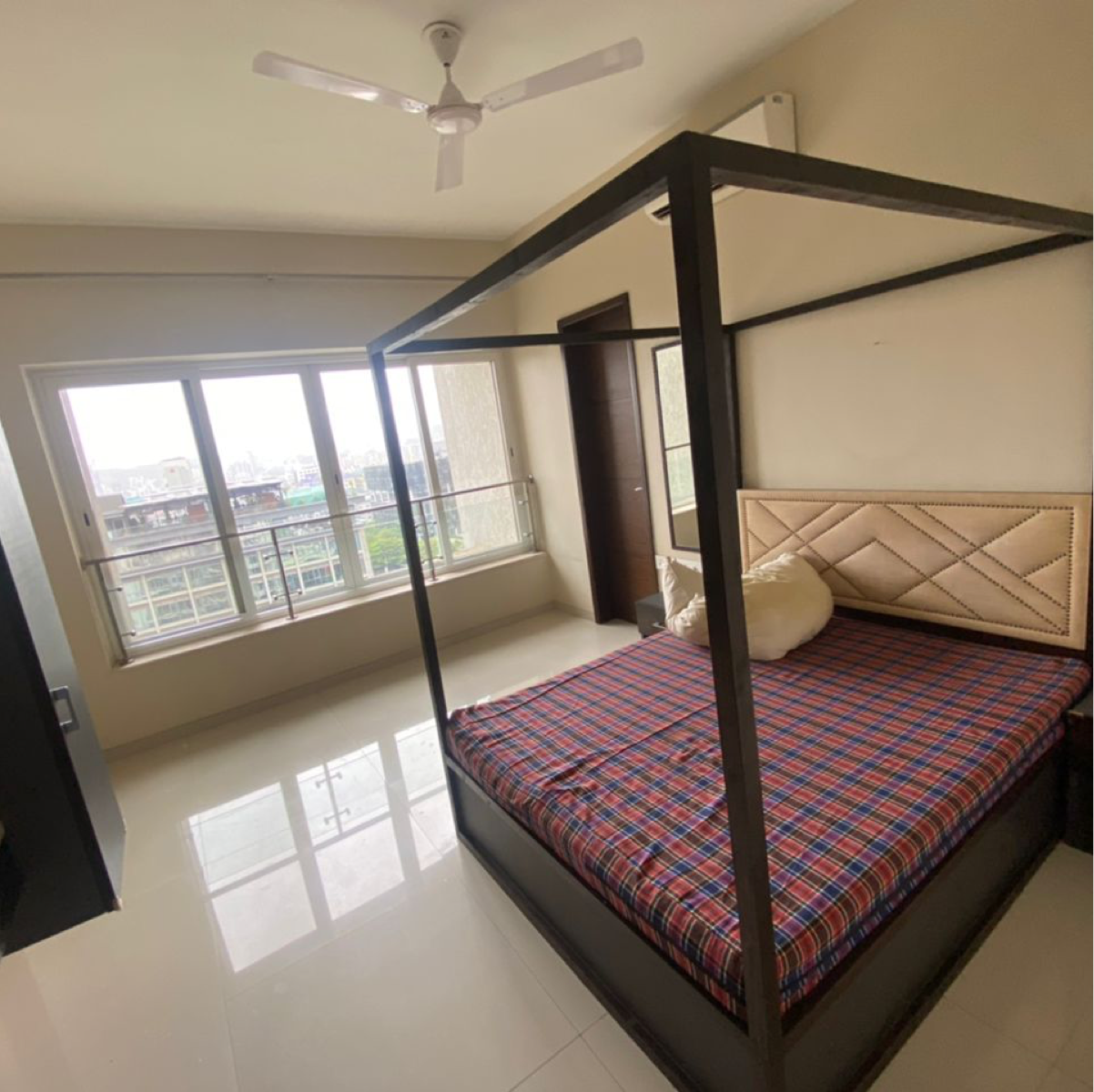 3 BHK 2000 Sq.Ft. Apartment in Park Grandeur