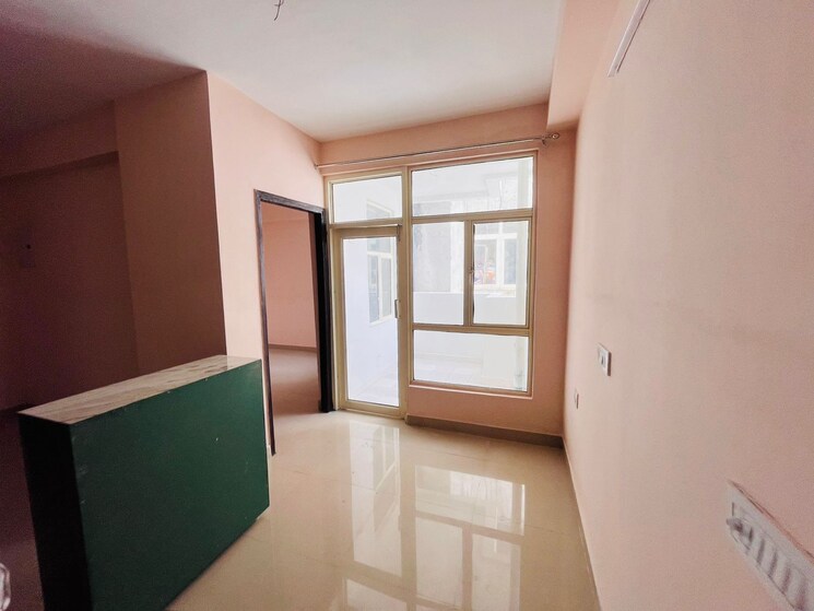 Room, jnc-the-park 3 Bedroom 1350 Sq.Ft. Apartment In Sector 16c Greater Noida Greater Noida 9071974