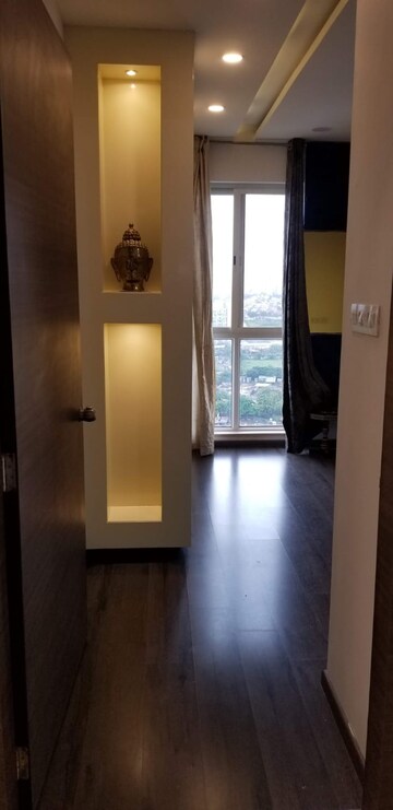 Room in 2.5 BHK Apartment at Ganga Platino, Kharadi – for Rent