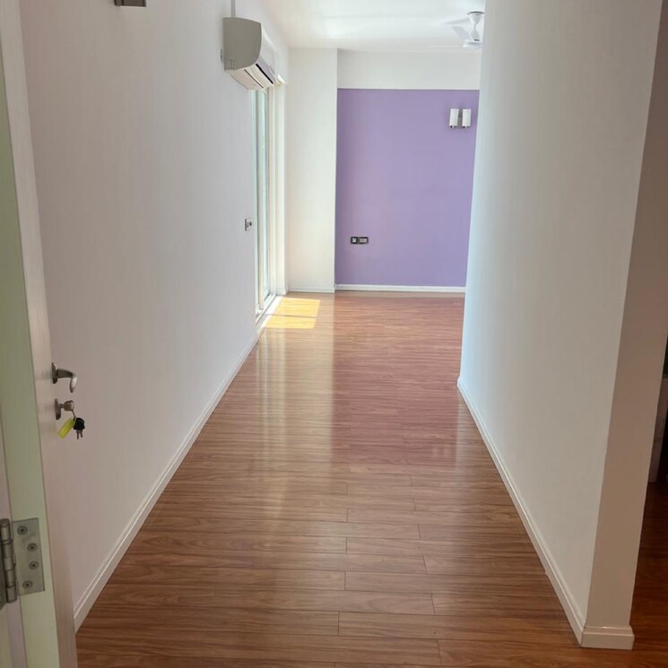 Room, dlf-the-crest-phase-ii 5 Bedroom 4556 Sq.Ft. Penthouse In Dlf Phase V Gurgaon 9071998