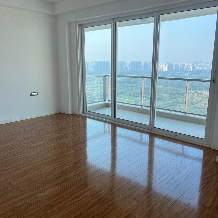 Room, dlf-the-crest-phase-ii 5 Bedroom 4556 Sq.Ft. Apartment In Dlf Phase V Gurgaon 9071992