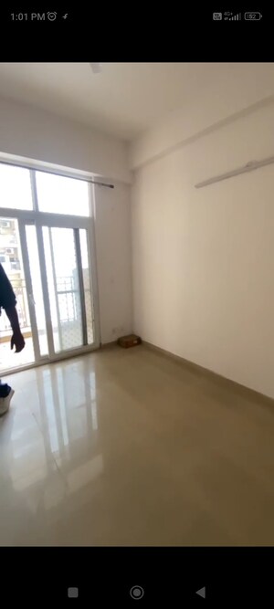 Room in 3 BHK Apartment at Mahagun Mywoods, Sector 16c Greater Noida – for Sale