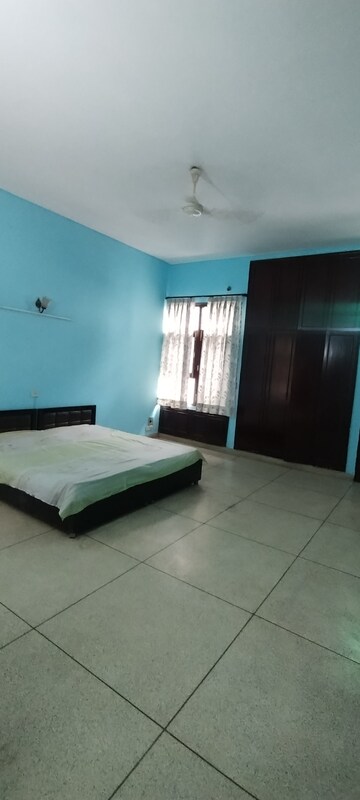 Bedroom in 4 BHK Builder Floor at Sector 14 – for Rent