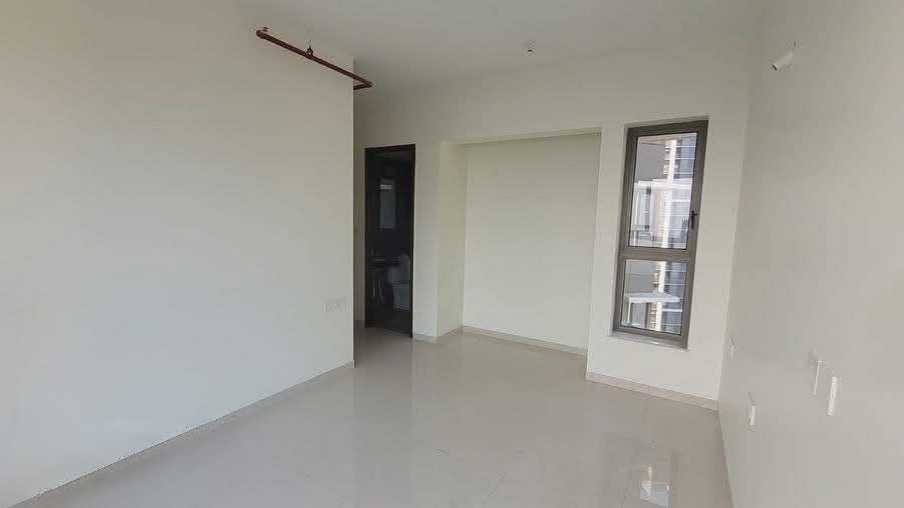 2 BHK Apartment For Rent in Kalpataru Paramount