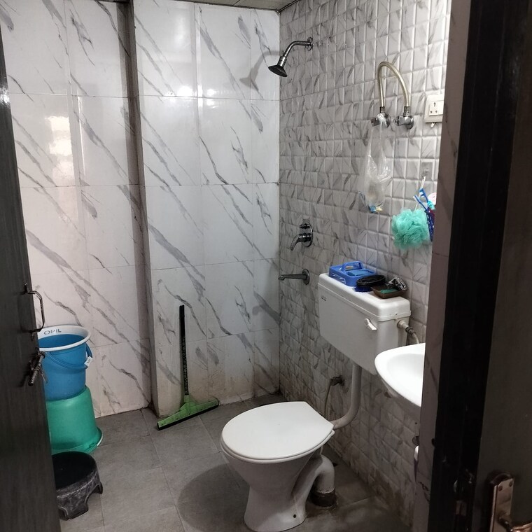 Bathroom, value-meadows-vista 2 Bedroom 950 Sq.Ft. Apartment In Raj Nagar Extension Ghaziabad 9072057