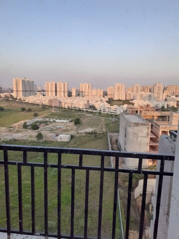 2 BHK Apartment – Exterior View View at Mapsko Paradise, Sector 83 - for Rent