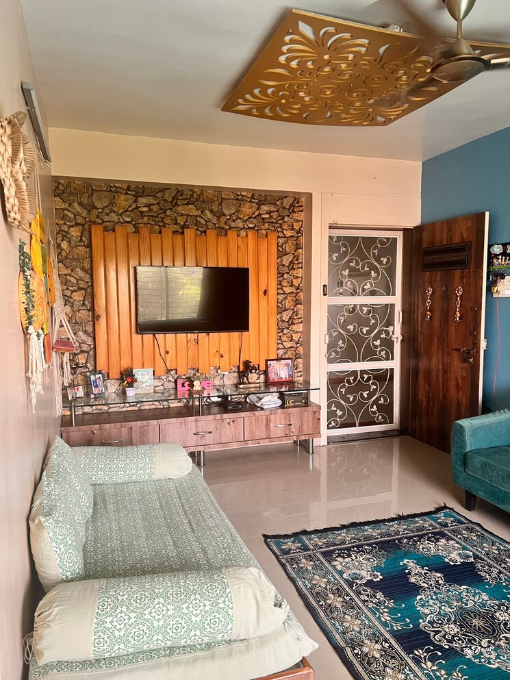 Living Room, paramount-garden 2 Bedroom 92 Sq.Mt. Apartment In Katraj Pune 9072136