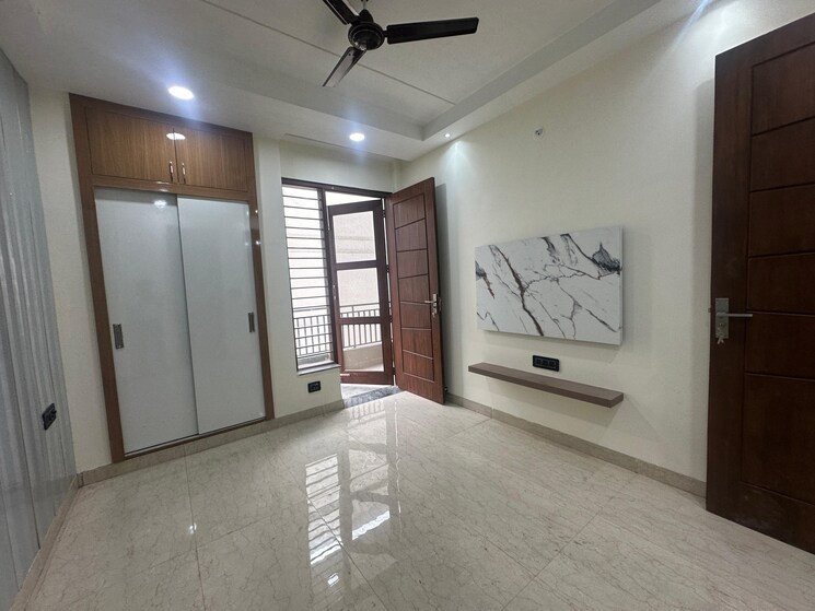 Room, puri-kohinoor 3 Bedroom 1150 Sq.Ft. Builder Floor In Sector 89 Faridabad 9072202