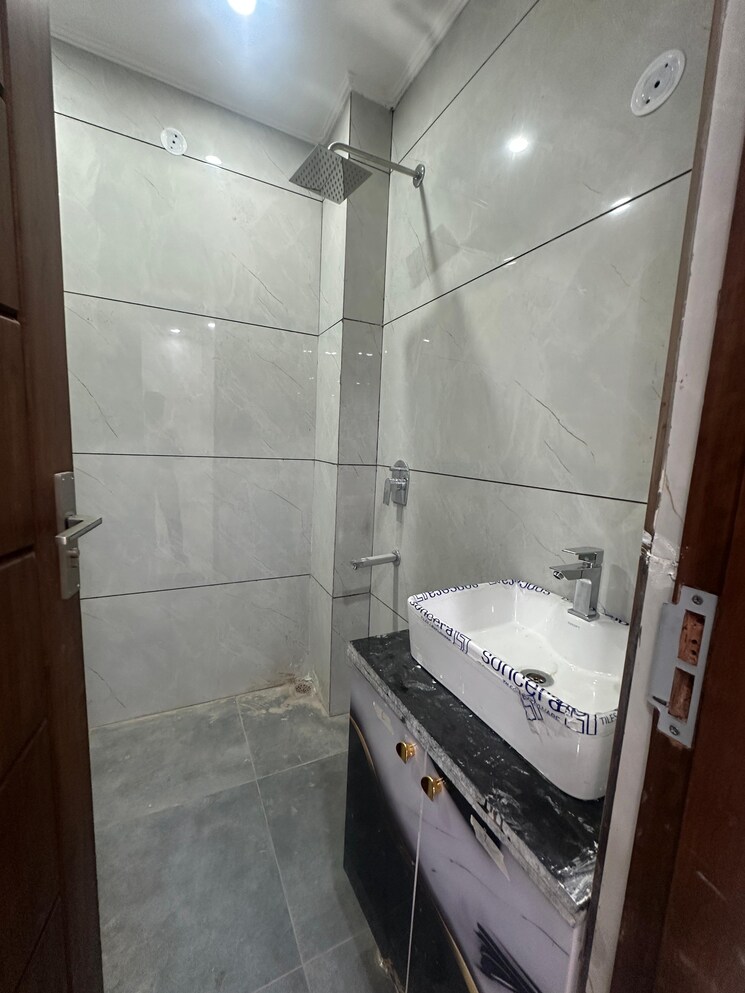 Kitchen, puri-kohinoor 3 Bedroom 1150 Sq.Ft. Builder Floor In Sector 89 Faridabad 9072202