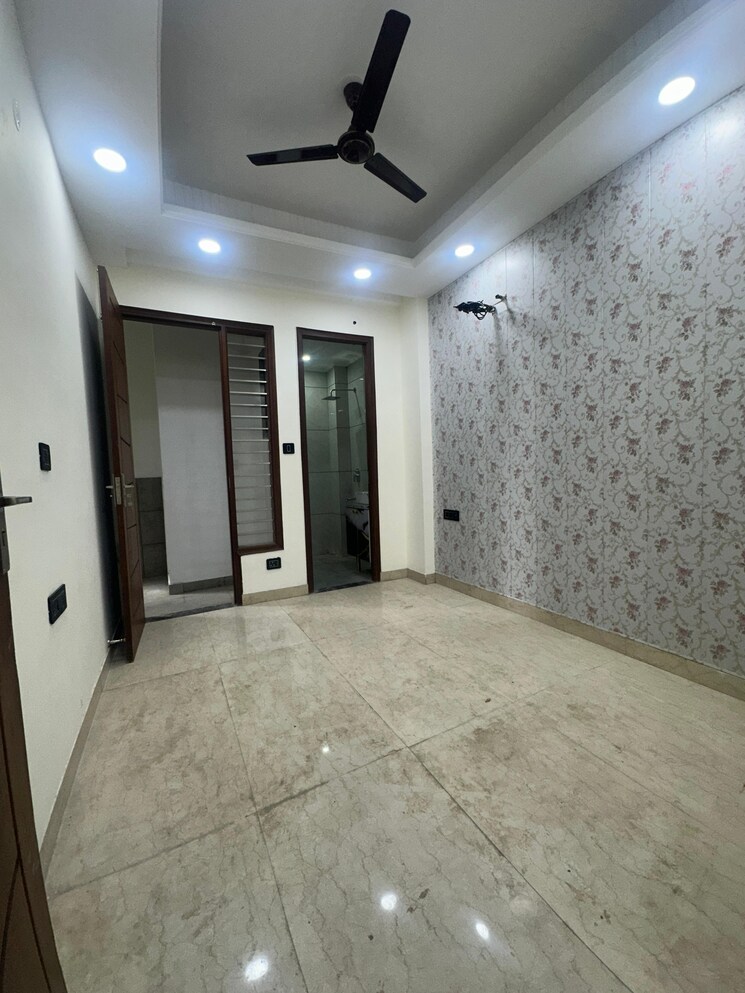 Room, puri-kohinoor 3 Bedroom 1150 Sq.Ft. Builder Floor In Sector 89 Faridabad 9072202