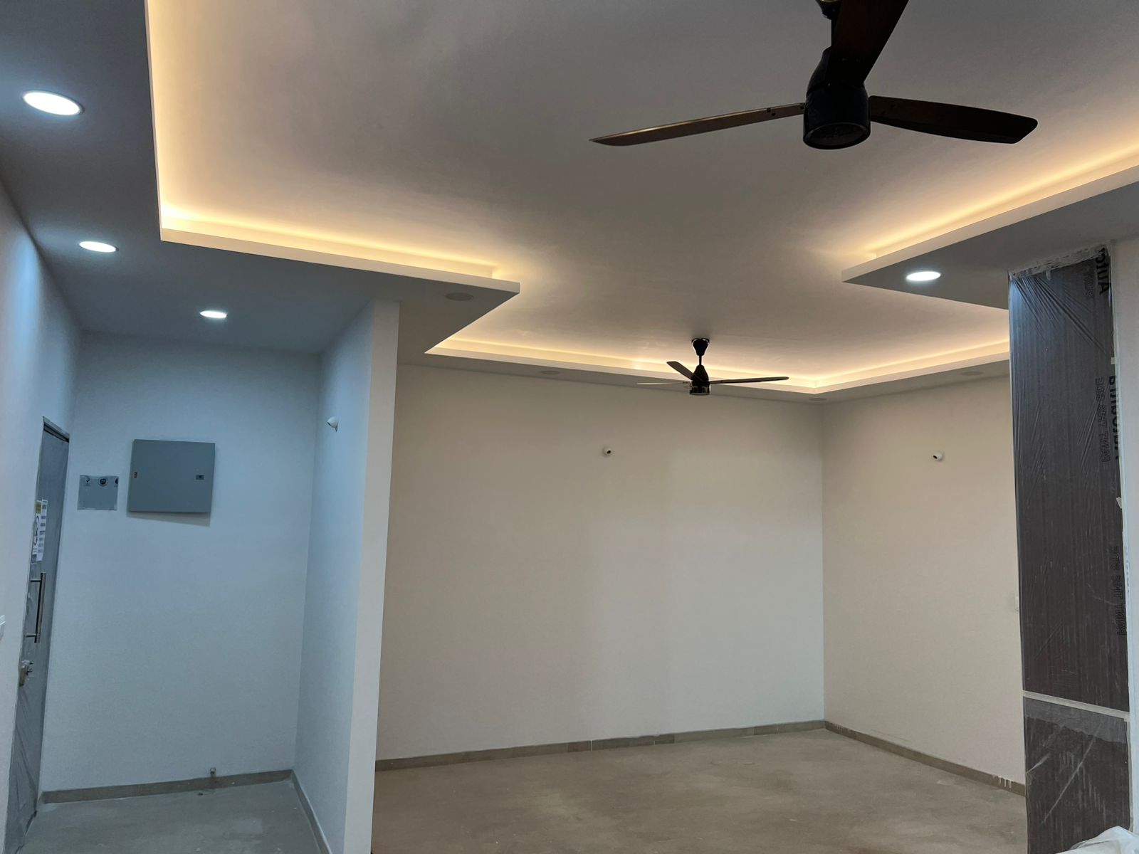 3 BHK + Servant Room 2000 Sq.Ft. Apartment in DNR Spring Leaf