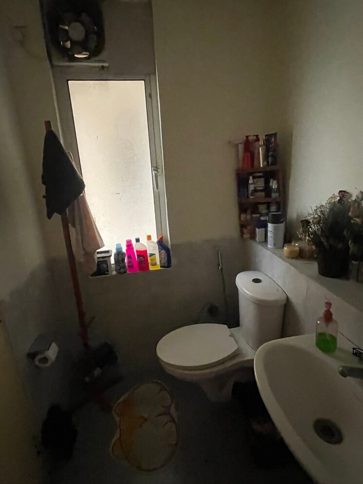 Bathroom, gaur-city-5th-avenue 2 Bedroom 910 Sq.Ft. Apartment In Sector 4 Greater Noida Greater Noida 9072232