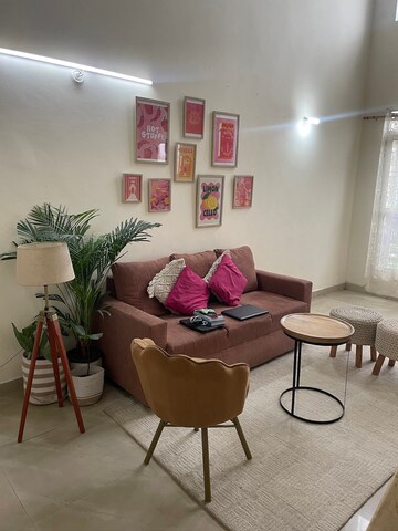 Team Area in 2 BHK Apartment at Gaur City 5th Avenue, Sector 4 Greater Noida – for Rent