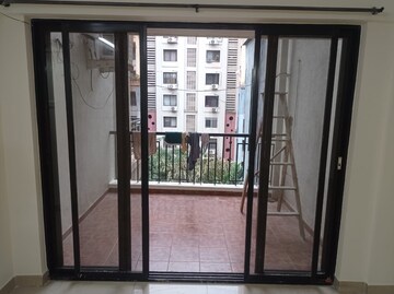 Room in 2 BHK Apartment at Bramha Suncity, Wadgaon Sheri – for Rent