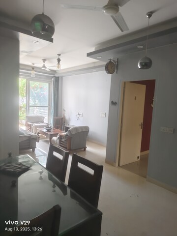 Team Area in 3 BHK Apartment at Siddhartha Apartment, Sector 56 – for Rent