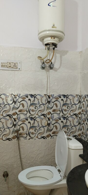 Bathroom in 1.5 BHK Builder Floor at B Block Shastri Nagar – for Rent