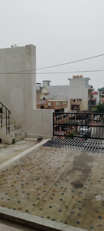 Balcony in 1.5 BHK Builder Floor at B Block Shastri Nagar – for Rent