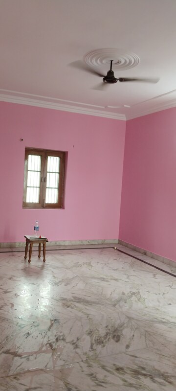 Room in 1.5 BHK Builder Floor at B Block Shastri Nagar – for Rent