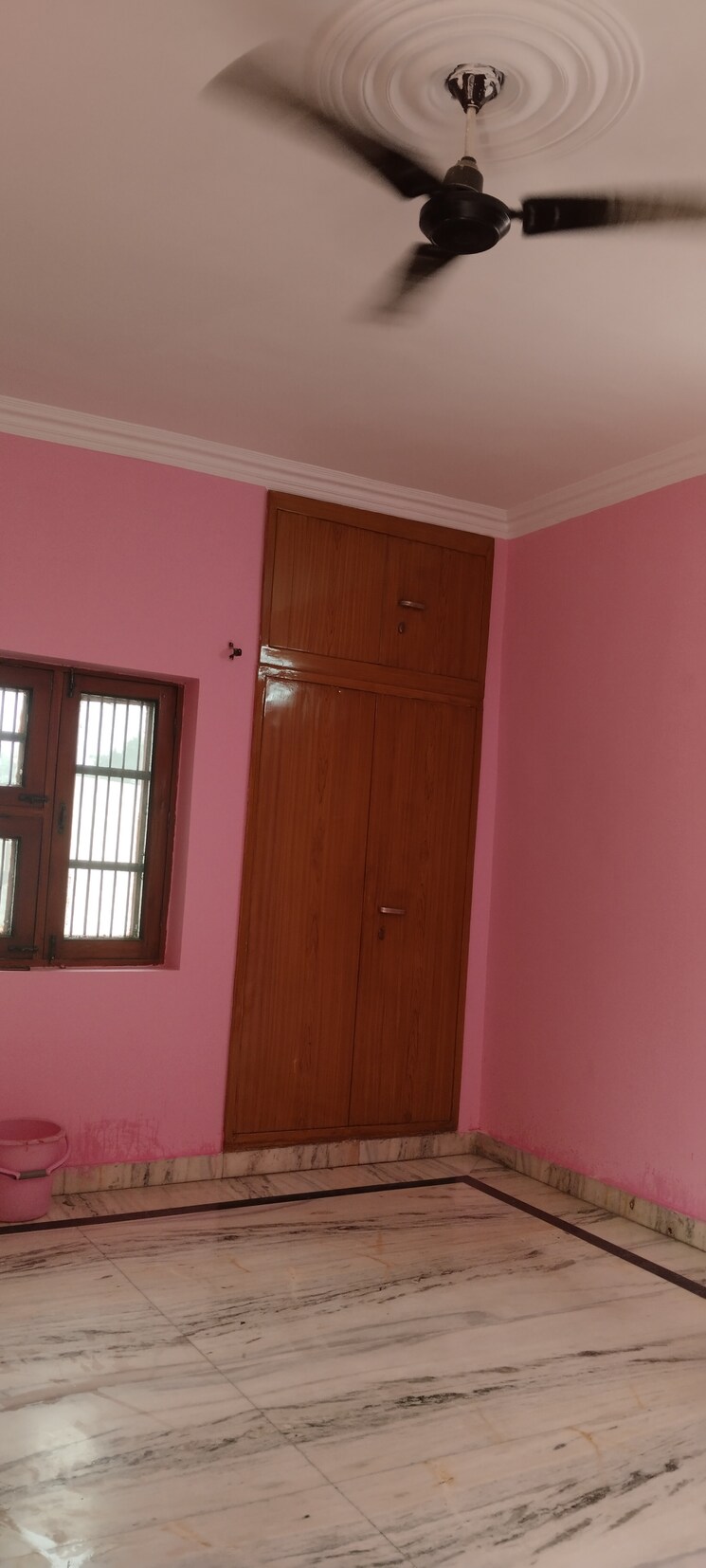 Room, b block shastri nagar 1.5 Bedroom 1000 Sq.Ft. Builder Floor In B Block Shastri Nagar Ghaziabad 9072284