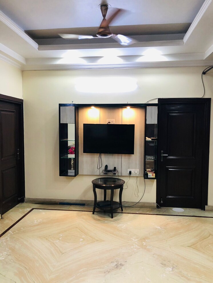 Living Room, gayatri-kunj-ghaziabad 4 Bedroom 2000 Sq.Ft. Builder Floor In Gyan Khand I Ghaziabad 9072351