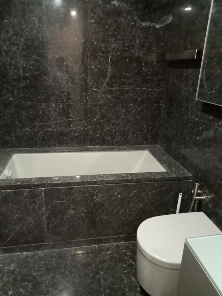 Bathroom, lodha-world-one 3 Bedroom 1553 Sq.Ft. Apartment In Worli Mumbai 9072341