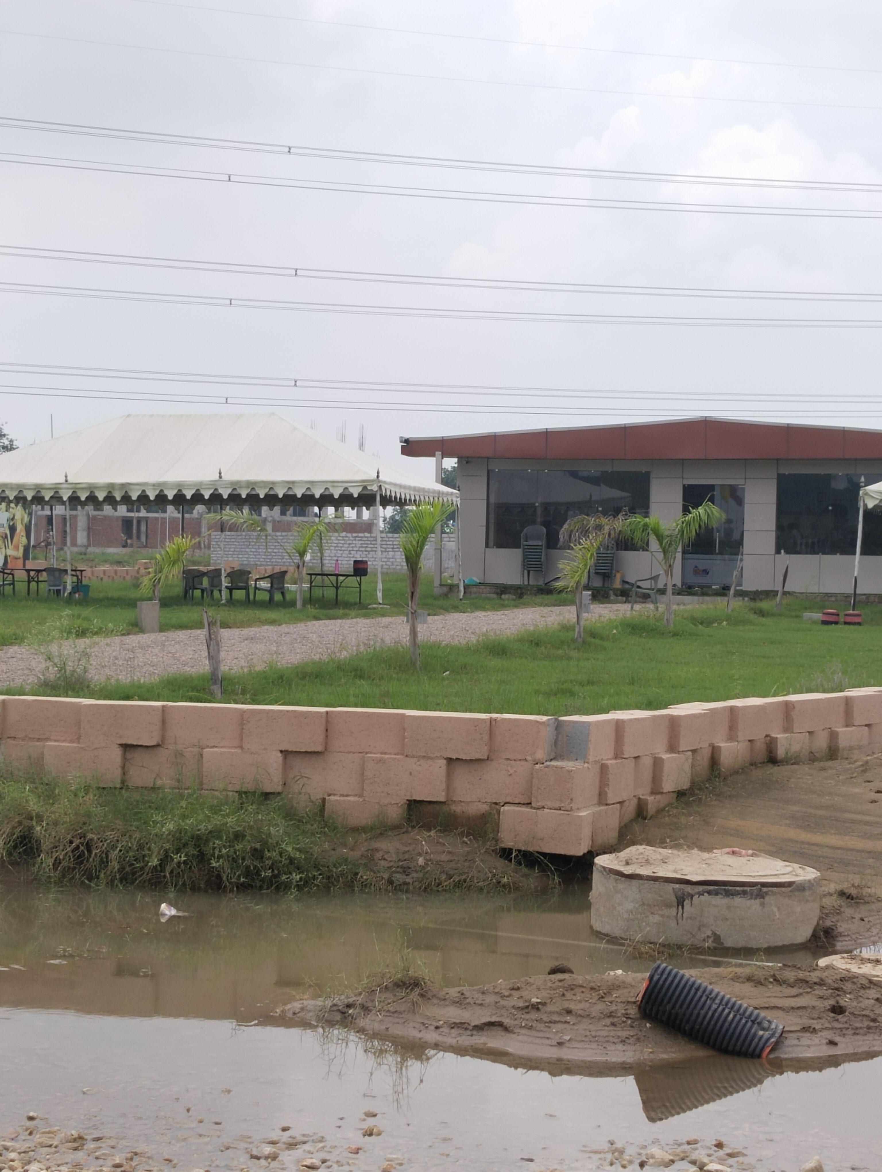 Plot For Sale in Anand Enclave