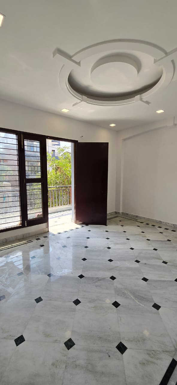 2 BHK + Pooja Room 1200 Sq.Ft. Builder Floor in Eldeco Ananda