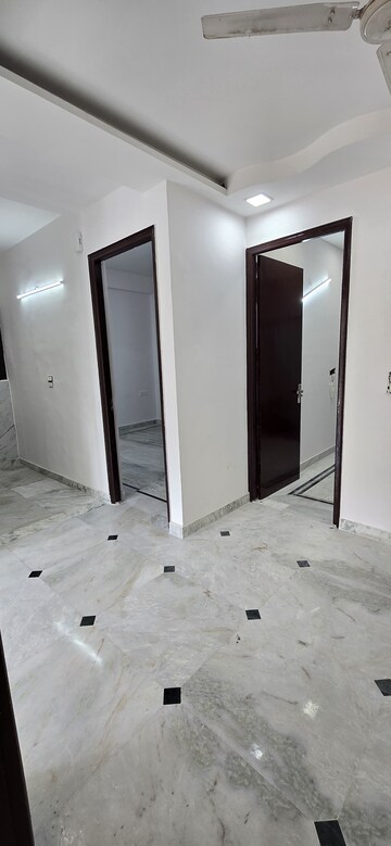 Room in 2 BHK Builder Floor at Eldeco Ananda, Sector 48 – for Rent