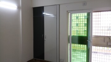 Room in 2.5 BHK Apartment at KW Srishti, Raj Nagar Extension – for Rent