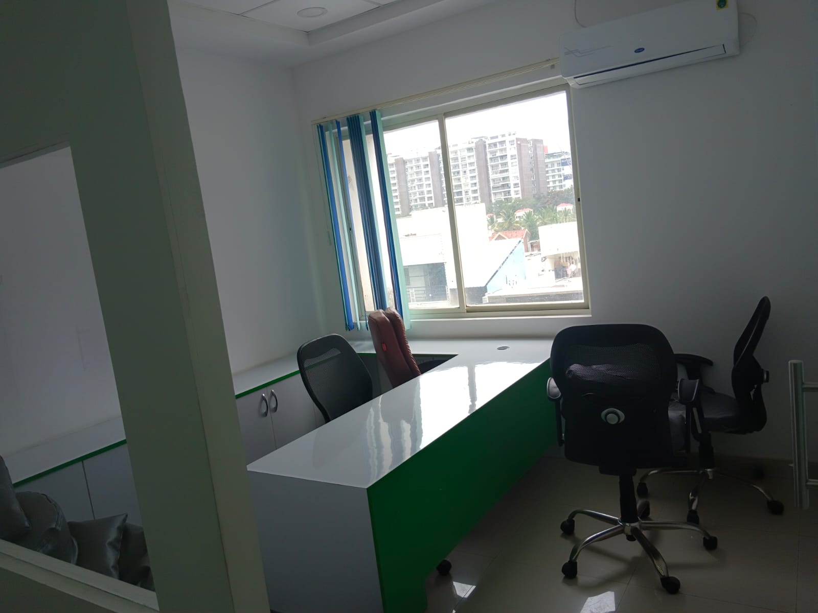Office Space For Rent in  Fully Furnished  2000 sq