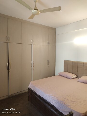 Room in 3 BHK Apartment at Shiv Shankar Society, Sector 51 – for Rent