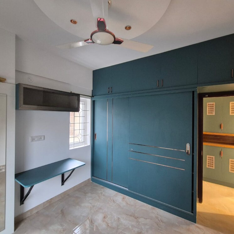 Room, rose-ville 3 Bedroom 1800 Sq.Ft. Apartment In Curley Street Bangalore 9072408