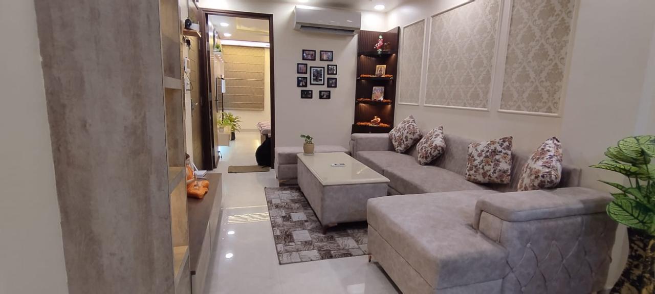 2.5 BHK + Pooja Room Apartment For Rent in Jahaz Apartments