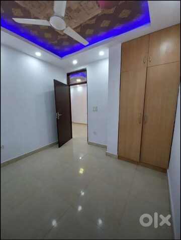 Room in 2 BHK Builder Floor at Saket – for Rent
