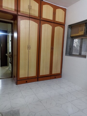 Room in 1 BHK Apartment at Nupur Apartment, Borivali West – for Sale