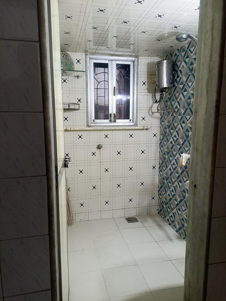Bathroom, nupur-apartment 1 Bedroom 400 Sq.Ft. Apartment In Borivali West Mumbai 9072451