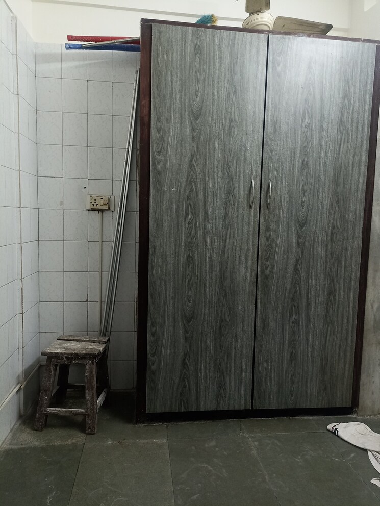 Bathroom, nupur-apartment 1 Bedroom 400 Sq.Ft. Apartment In Borivali West Mumbai 9072451