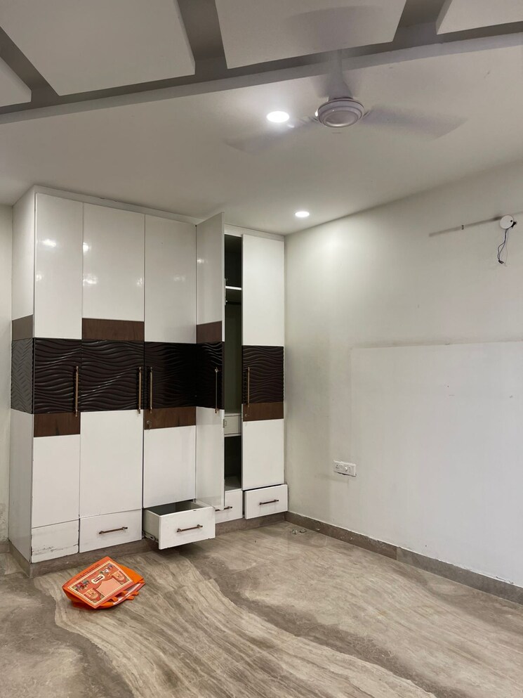 Team Area, shubh-niketan-apartments 2.5 Bedroom 1100 Sq.Ft. Apartment In Paschim Vihar Delhi 9072427