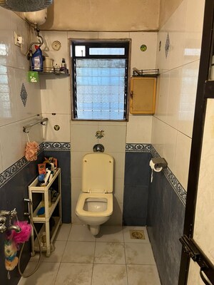 Team Area in 2 BHK Apartment at Narayan Heritage CHS Ltd, Dahisar West – for Sale