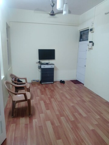 Kitchen in 1.5 BHK Apartment at Jai Hanuman Apartment, Vile Parle East – for Rent