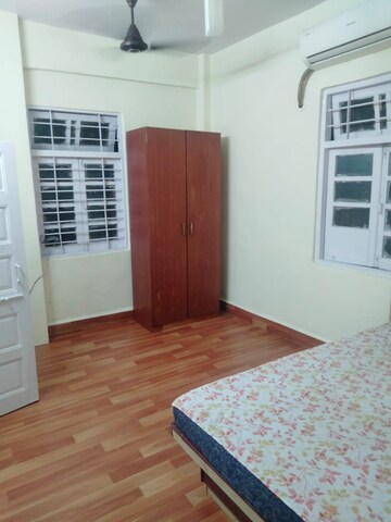 Room in 1.5 BHK Apartment at Jai Hanuman Apartment, Vile Parle East – for Rent