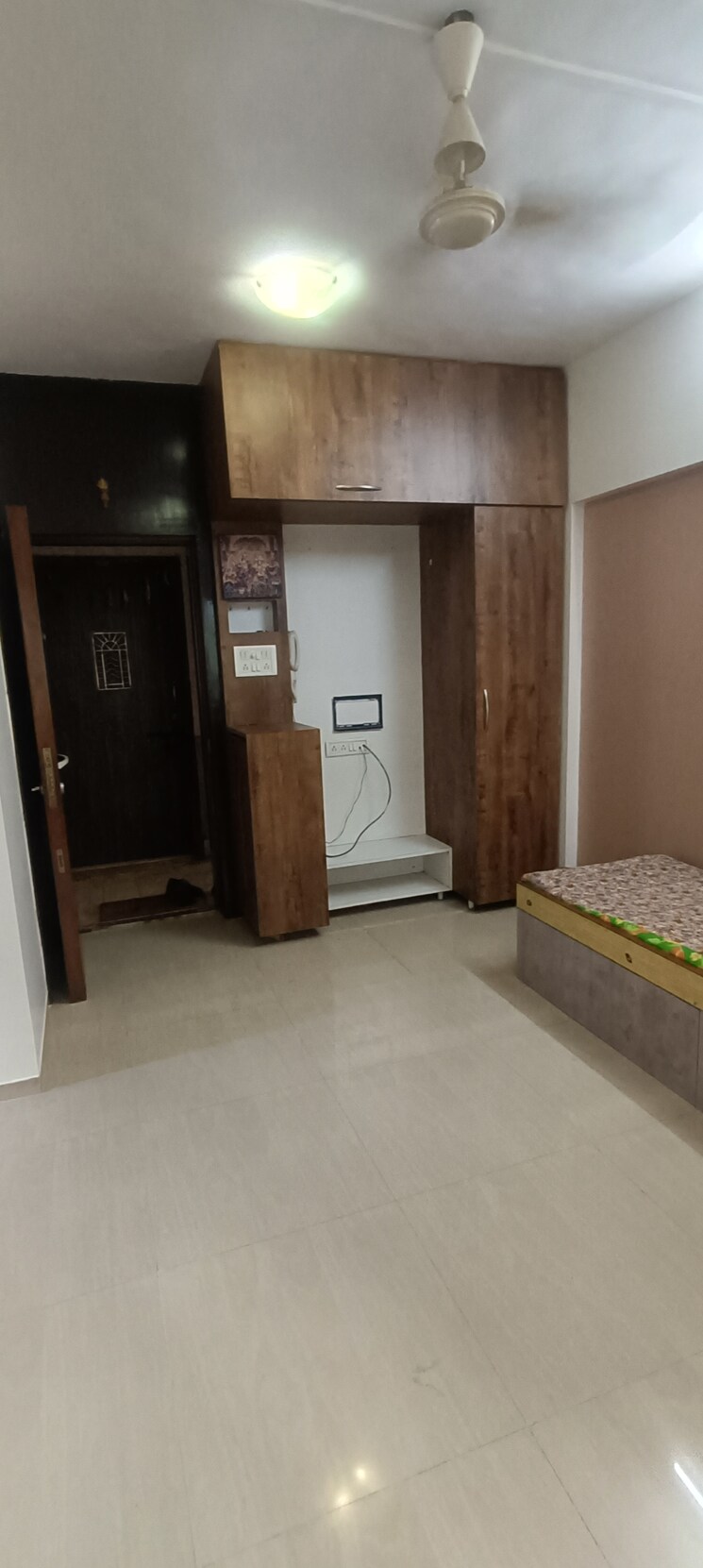 Room, anita-nagar-chs 1 Bedroom 400 Sq.Ft. Apartment In Kandivali East Mumbai 9072465