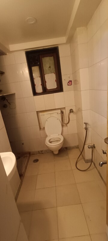 Bathroom in 1 BHK Apartment at Anita Nagar Chs, Kandivali East – for Rent