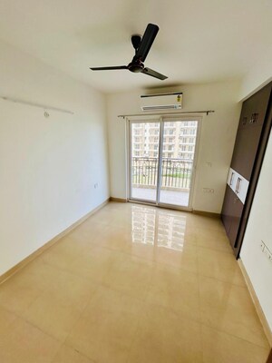 Room in 3 BHK Apartment at ATS Nobility, Sector 4 Greater Noida – for Sale