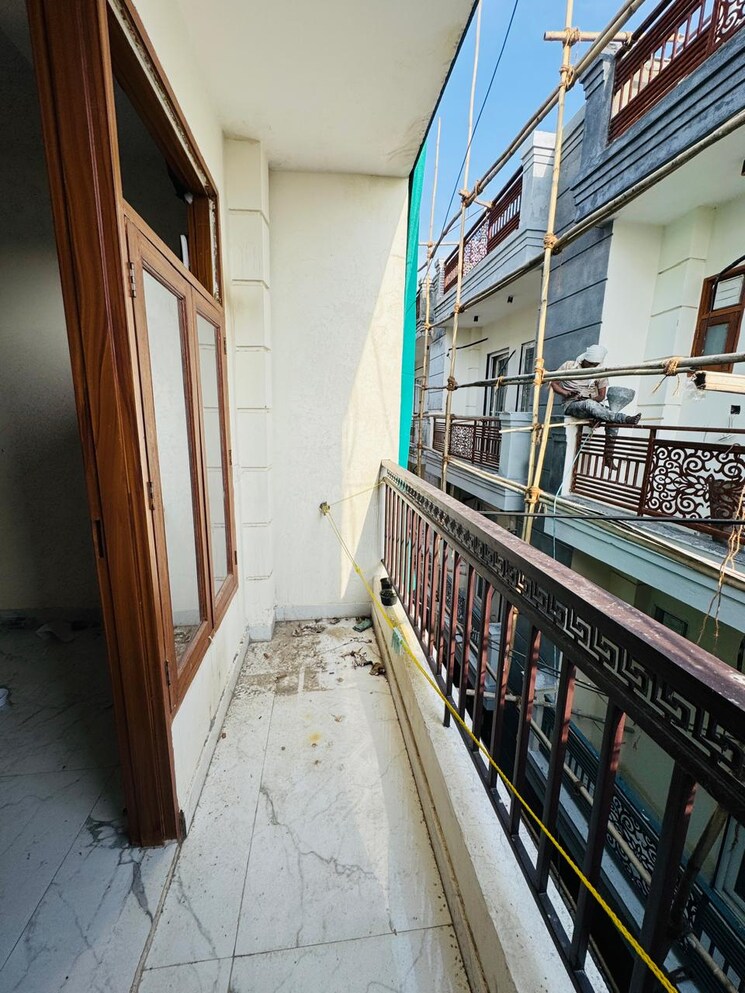 Balcony, saket 2 Bedroom 950 Sq.Ft. Apartment In Saket Delhi 9072591