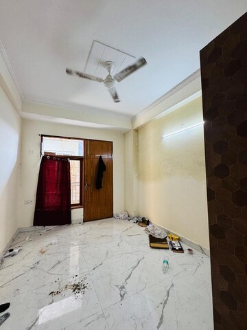 Room in 2 BHK Apartment at Saket – for Rent