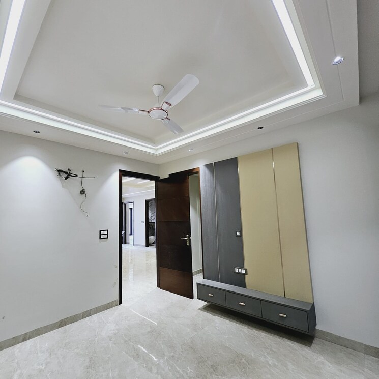 Room, sector 85 4 Bedroom 3150 Sq.Ft. Builder Floor In Sector 85 Faridabad 9072586