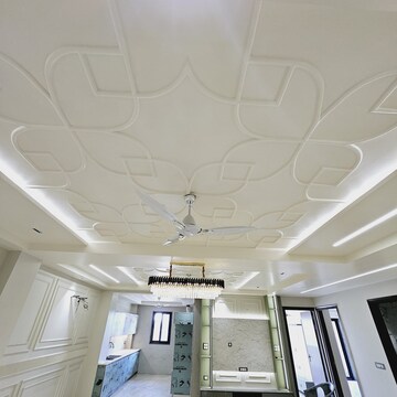 Bathroom in 4 BHK Builder Floor at Sector 85 – for Rent