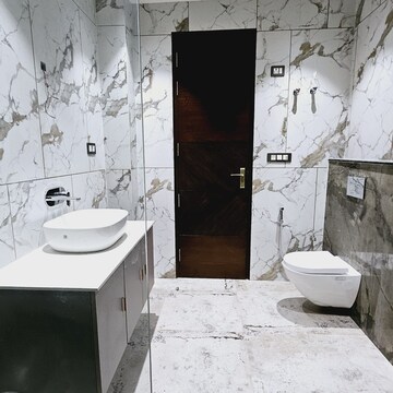 Team Area in 4 BHK Builder Floor at Sector 85 – for Rent